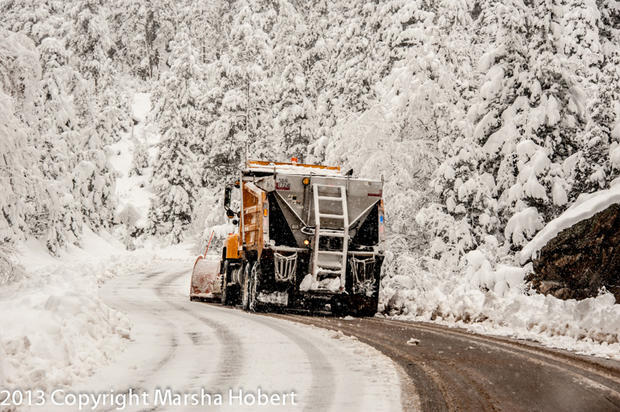 may-snow-plow-on-the-switchbacks-from-glen-haven-to-estes-park.jpg 