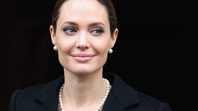 angelina_jolie_166301276.jpg 