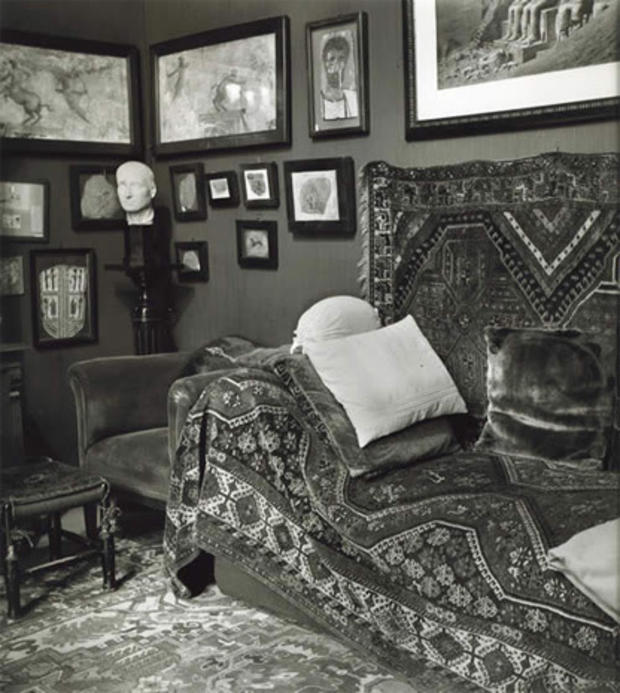 freud_museum_couch.jpg 