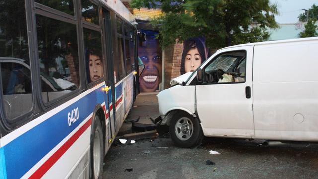 bus-crash-2.jpg 