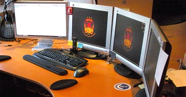 Get the multimonitor support Windows forgot - CBS News