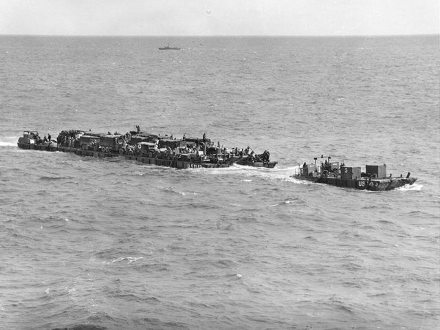 D-Day_Rhino_ferry.jpg 