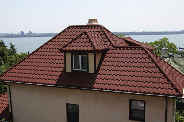 metal-tile-roof-on-delaware-river.jpg 