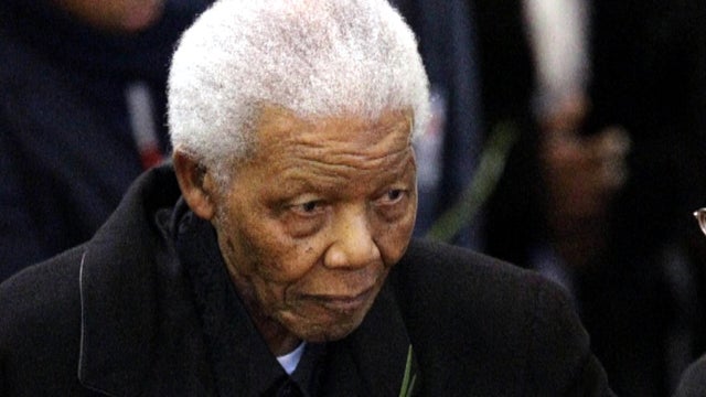 Nelson Mandela remains in critical condition 