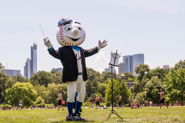 Mr. Met Announces All-Star Charity Concert 