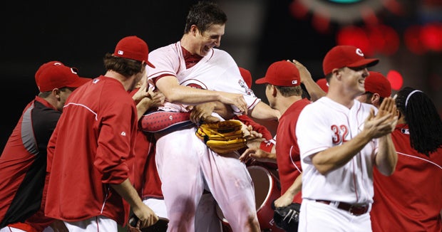 Homer Bailey Throws Second No Hitter For Cincinnati Reds Cbs News