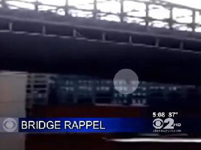 NYC police seek man who rappelled down Brooklyn Bridge - CBS News
