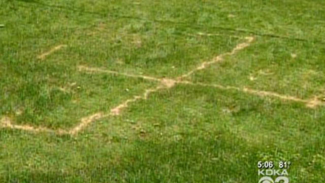 grass-swastika.jpg 