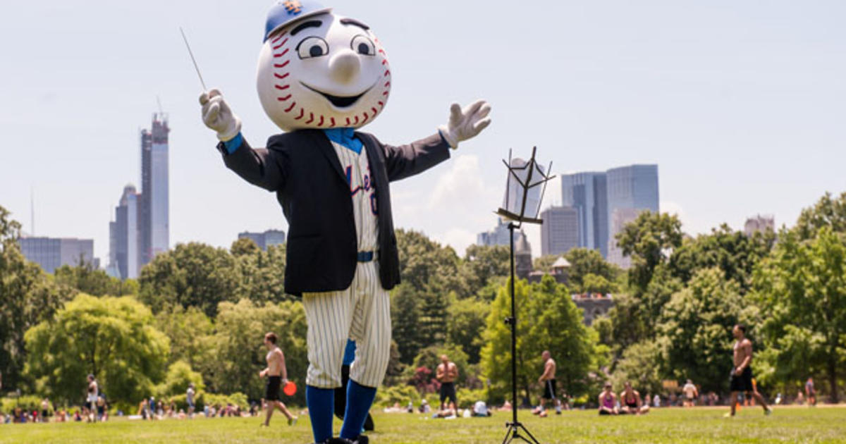 New York Mets apologize after mascot's obscene gesture at fans - ESPN
