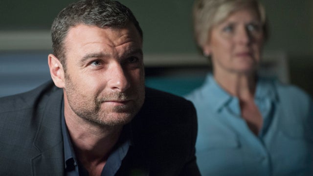 RayDonovan_105_0442.R.jpg 