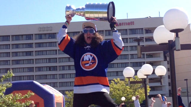 Islanders mascot isn't making the trip to Barclays Center