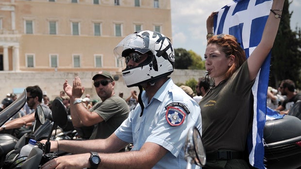 greece_police_173270320.jpg 