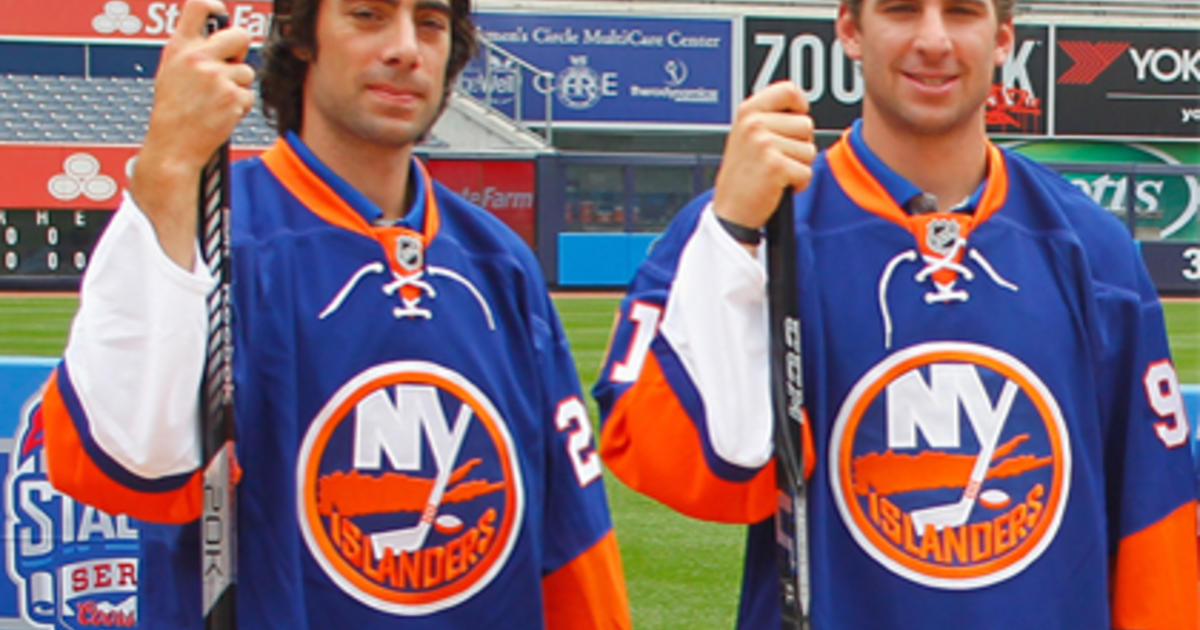 Mark Streit NY Islanders t shirt