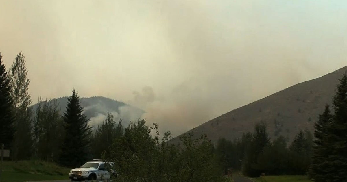 Idaho wildfire forces 1,600 people to evacuate CBS News