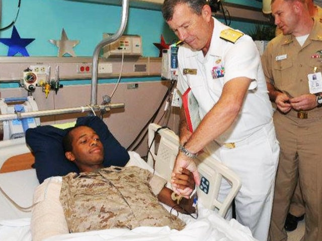 Navy medic shot in Afghanistan becomes U.S. Open ball boy - CBS News
