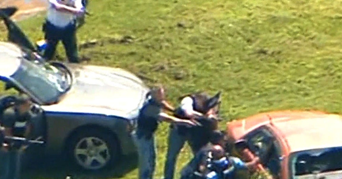 Suspect dies after shootout with Tampa police - CBS News