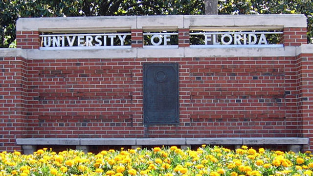 dl-625-university-of-florida-entrance-sign.jpg 