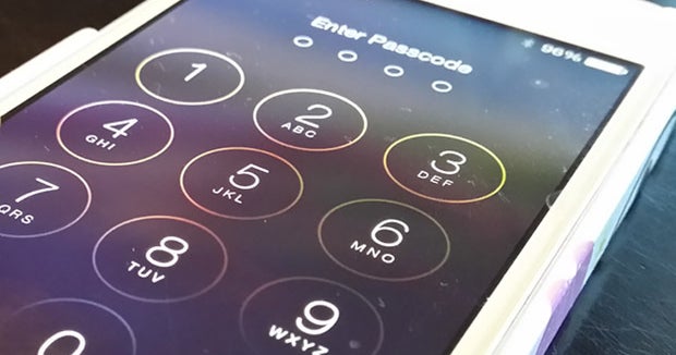 Apple releases iOS 7.0.2 to fix security bug - CBS News