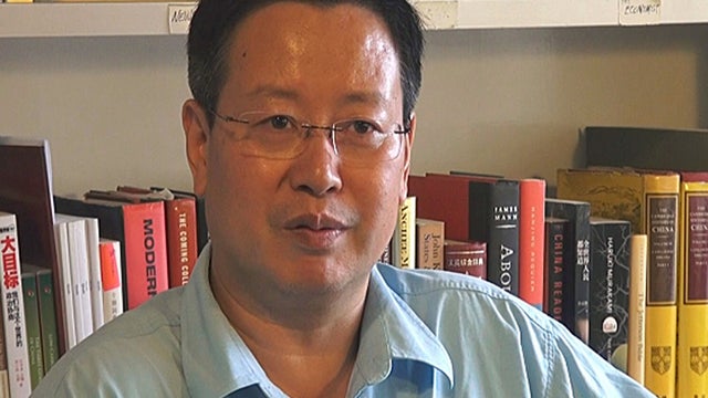 Peking University economics professor Xia Yeliang 