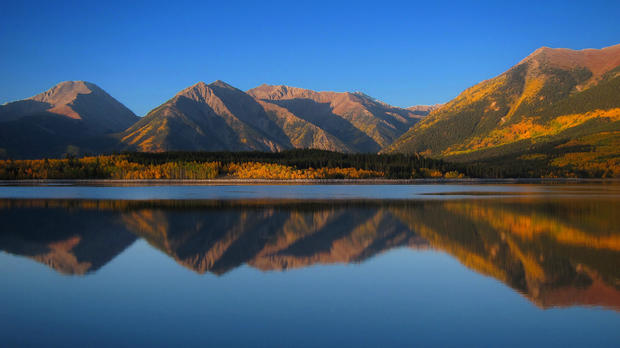 reflection-four-bay-fall-colors.jpg 