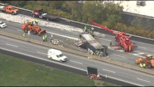 overturned-tractor-trailer-partially-shuts-down-pa-turnpike-21.jpg 