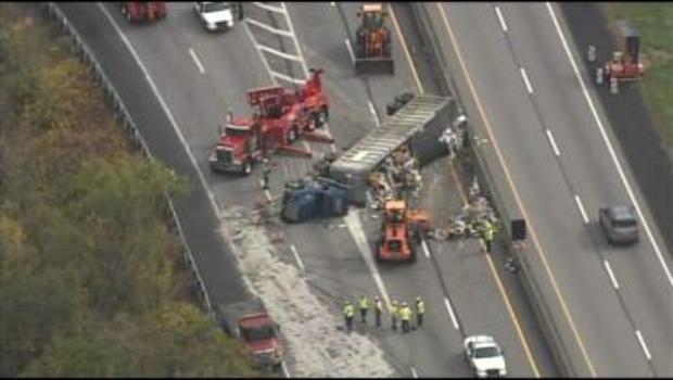 overturned-tractor-trailer-partially-shuts-down-pa-turnpike-5.jpg 