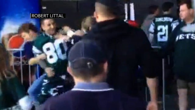 CTM_1021_JETS_FAN_FIGHT.jpg 
