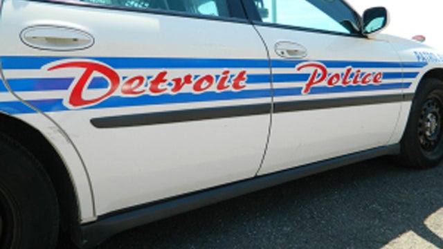 131106-detroit-police-car.jpg 