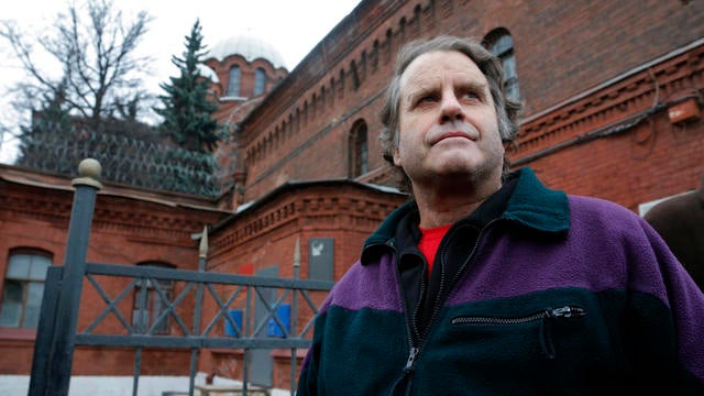 Greenpeace International activist and the captain of the Greenpeace ship Arctic Sunrise Peter Willcox of the U.S. looks around after being released from "Kresty" Csosses prison 