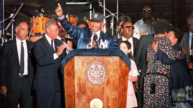 Nelson Mandela at Yankee Stadium 