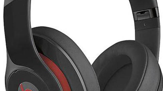 Beats headphones.jpg 