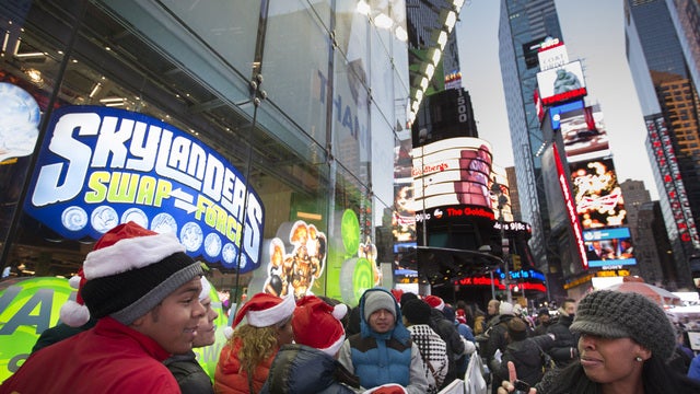 NP_121213_1130A_MONEYWATCH_640x360.jpg 