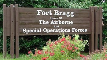 bragg_sign.jpg 