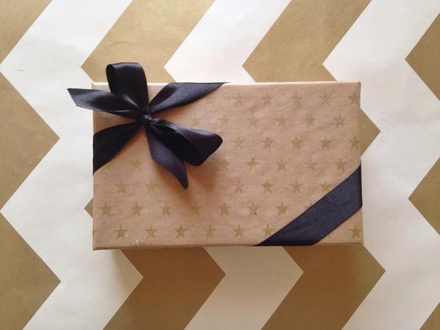 paper source beverly hills gift wrapping ribbon bow 