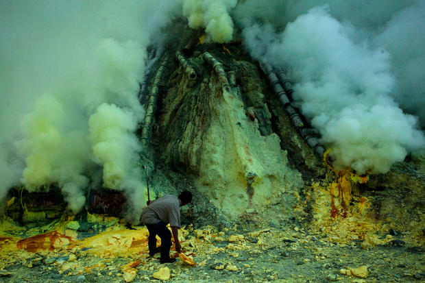 Ijen volcano sulfur mine 
