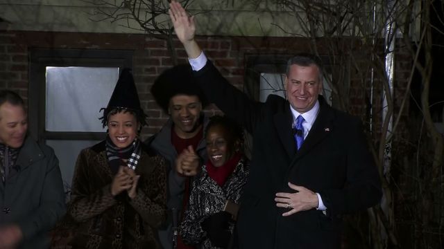 Politics_DeBlasio1_101_640x360.jpg 