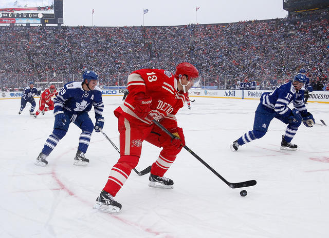 2014 Bridgestone NHL Winter Classic - Toronto Maple Leafs v Detroit Red  Wings - Sports Talk Florida - N