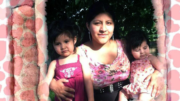 Deisy Garcia, 21, with daughters Daniela Mejia and Yaslin Mejia 