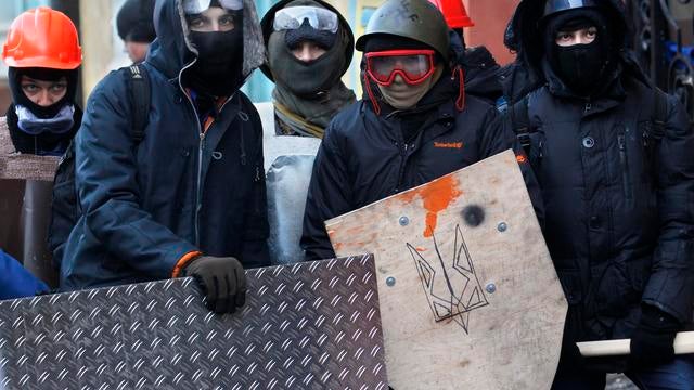 Ukranian protestors AP828553293993.jpg 