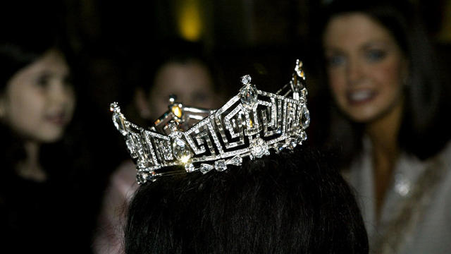 miss-america-crown.jpg 