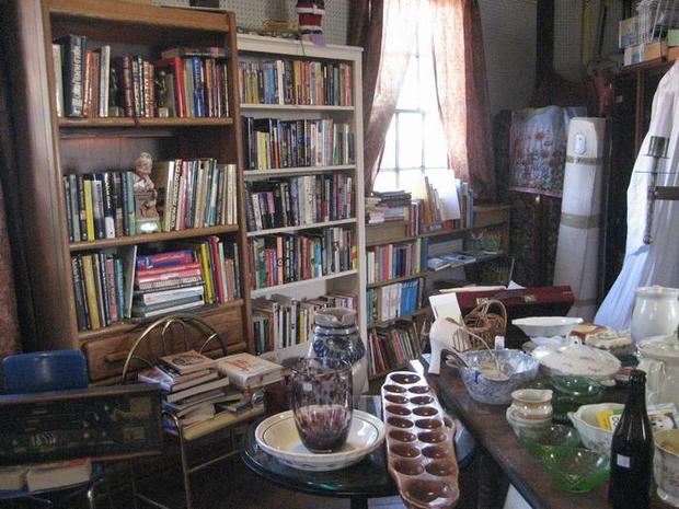 robeson antiques, books &amp; collectibles 