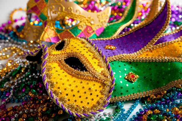 Mardi Gras mask background 