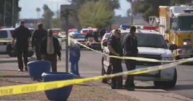 Phoenix police officer killed in shootout - CBS News
