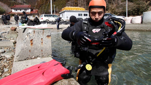 japan-diver-ap199674492838.jpg 