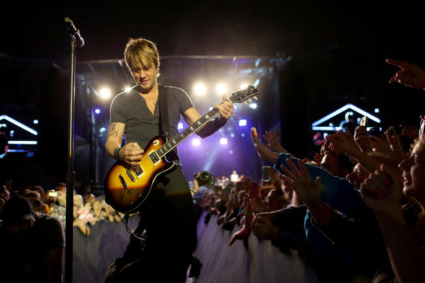 las-vegas-nv-april-05-singer-keith-urban-performs-onstage-during-day-two-of-the-acm-party-for-a-cause-festival-at-the-linq-on-april-5-2014-in-las-vegas.jpg 