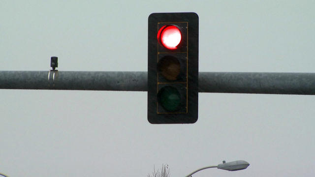 traffic-light-red-light-signal.jpg 