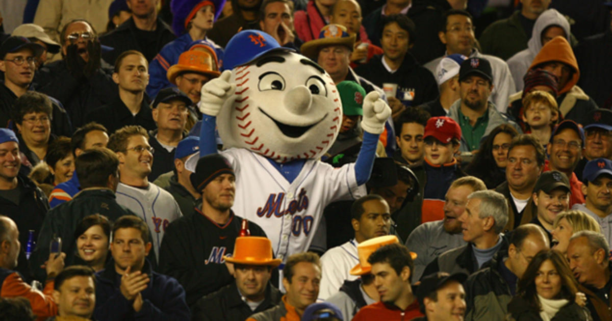 Mets issue apology after video catches Mr. Met making an obscene