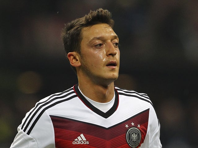 ozil-450217809.jpg 