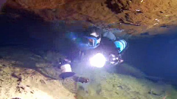 cave-diving-2.jpg 