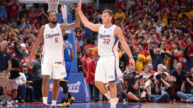 Rivers, Crawford lead Clippers past Hawks, 115-105
